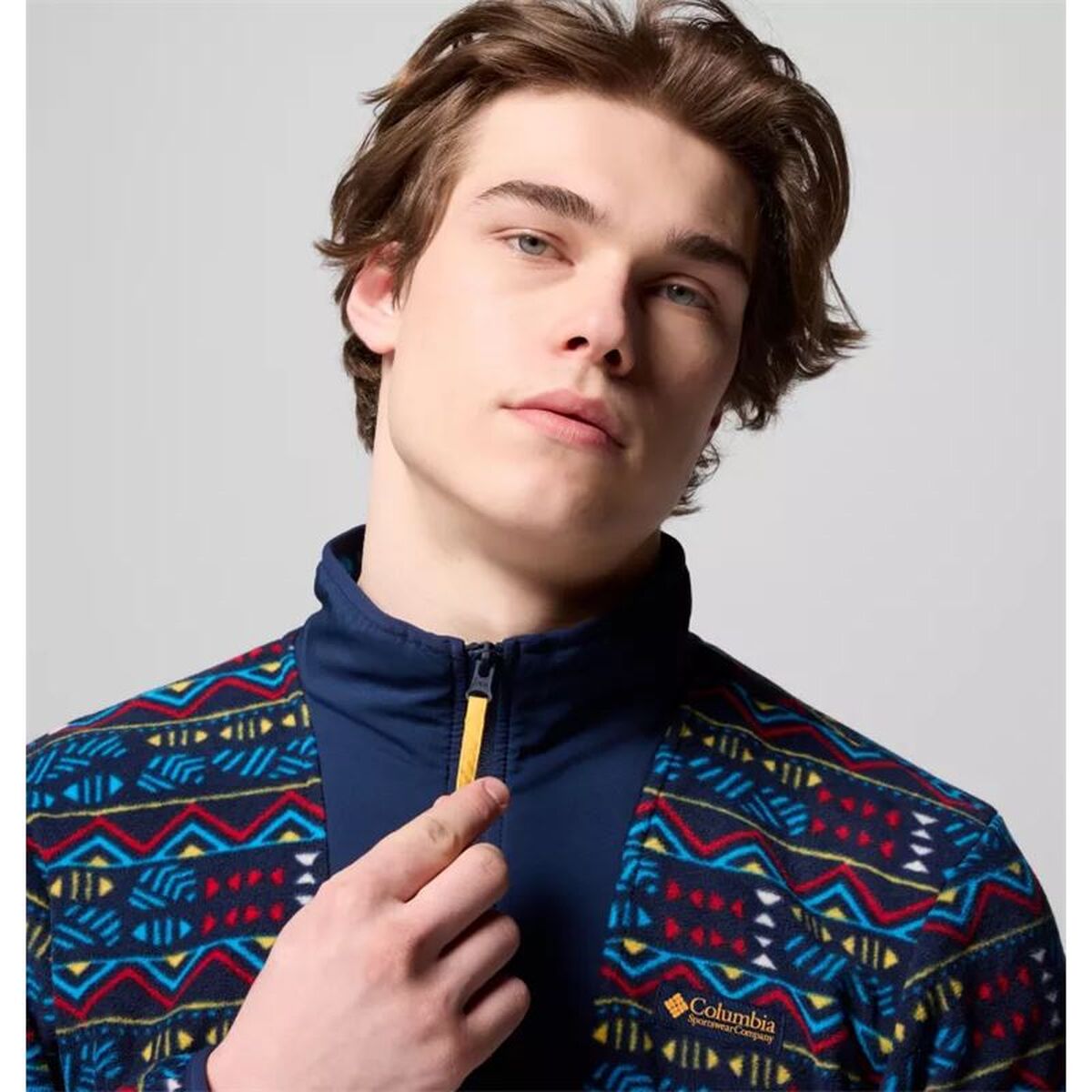 V2HE107C17E5BDF963B8155C8846060E86CR7640578P4