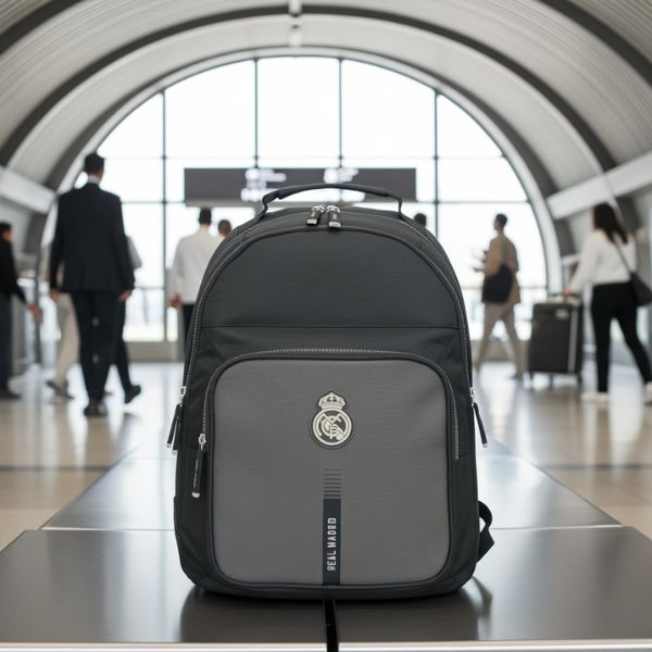 Mochila Escolar Real Madrid Gris 32x42x15cm | Poliéster 600D - TU ULTIMO CLIC