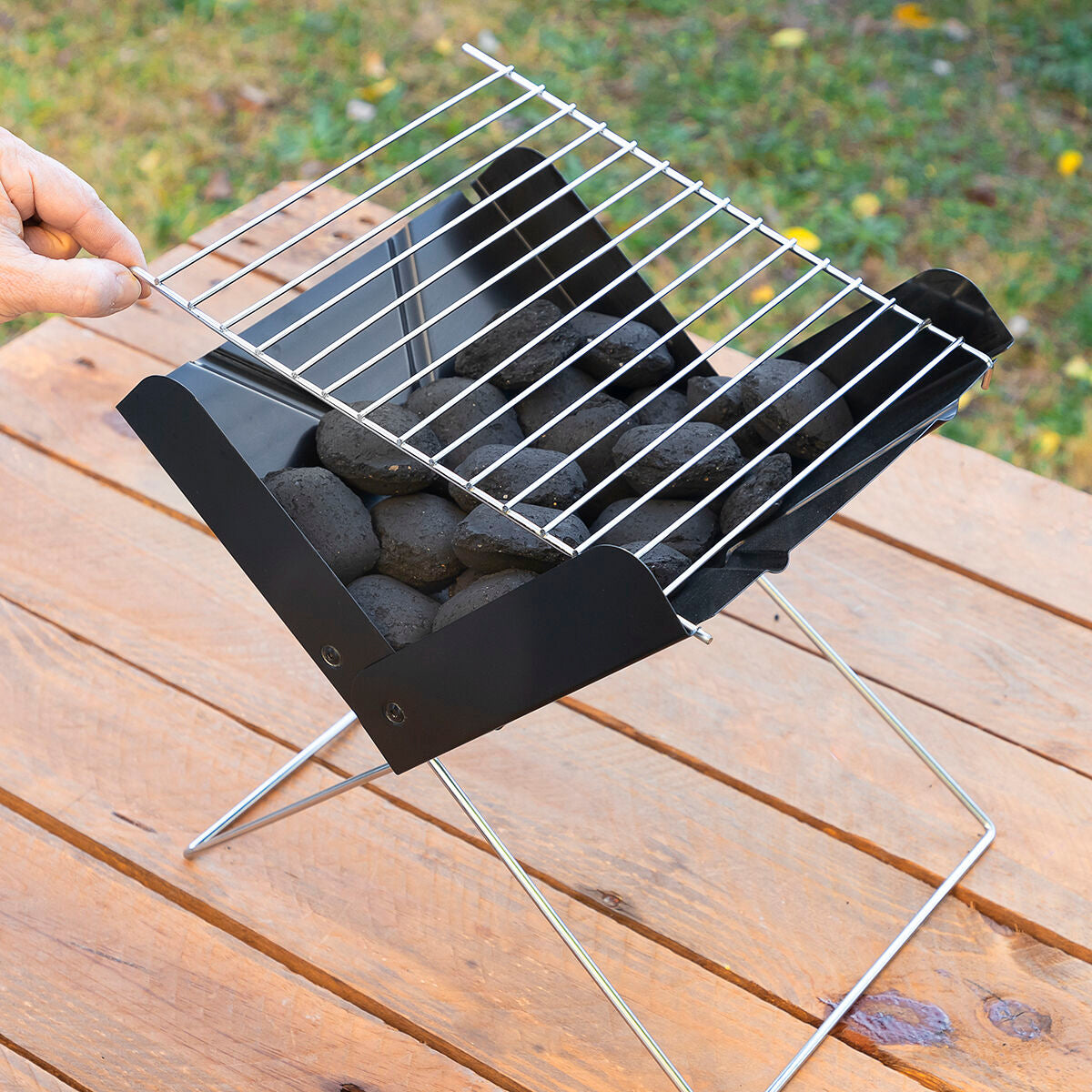Mini Barbacoa Plegable Foldecue InnovaGoods Portátil - TU ULTIMO CLIC