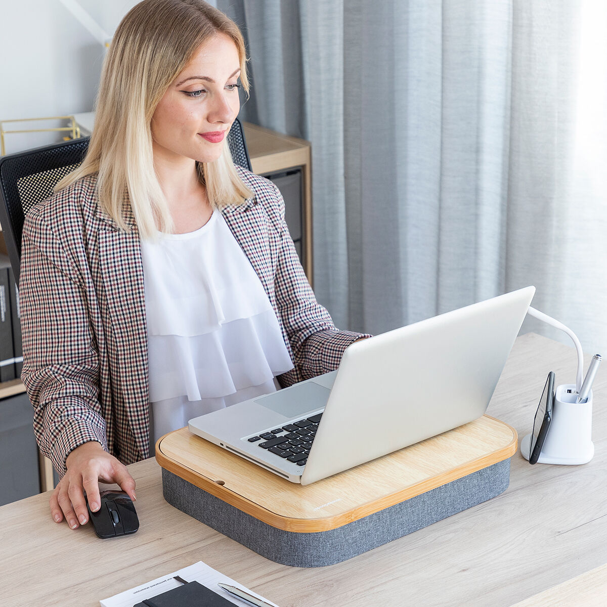 Escritorio Portátil con Almacenaje Larage InnovaGoods | Mesa Cama Sofá Multifunción - TU ULTIMO CLIC