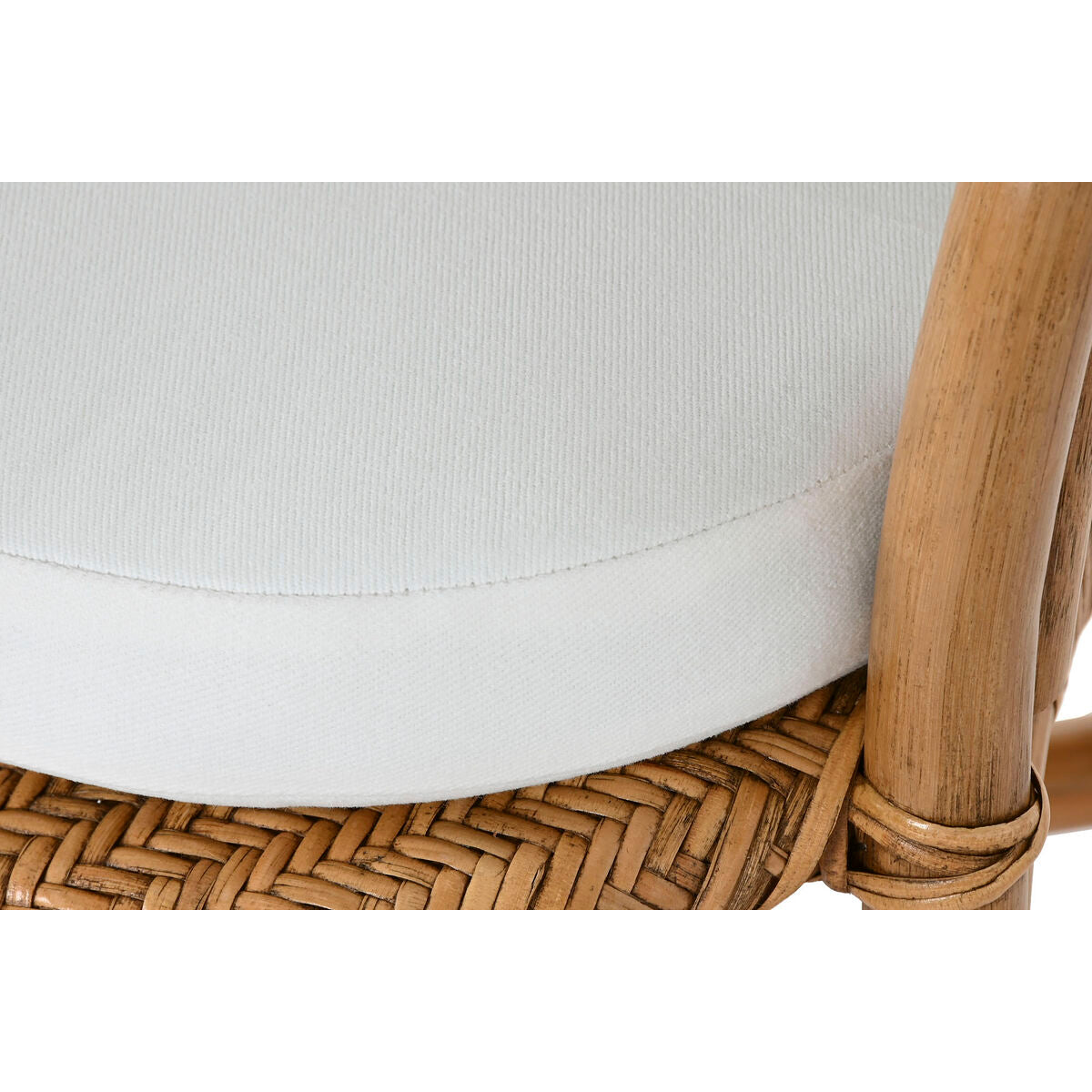 V6HD00E3CA5A02FE79E2472E2CE6B8C9AF8R4919252P4