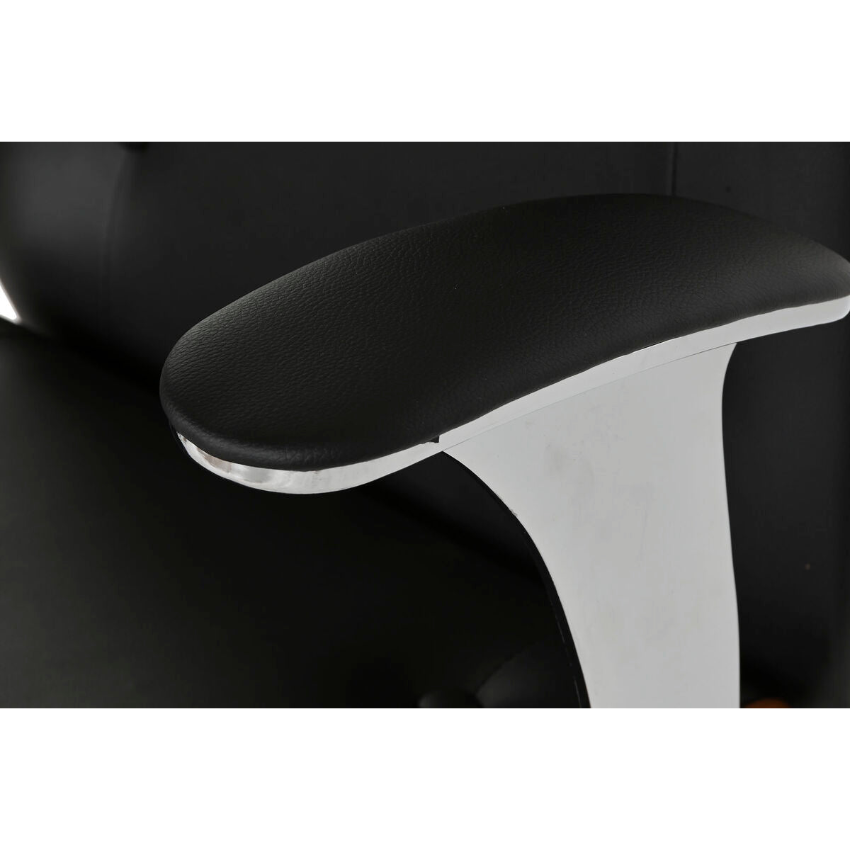 V6H4692AAD646C44368DF48032F3C38A540R5163950P2