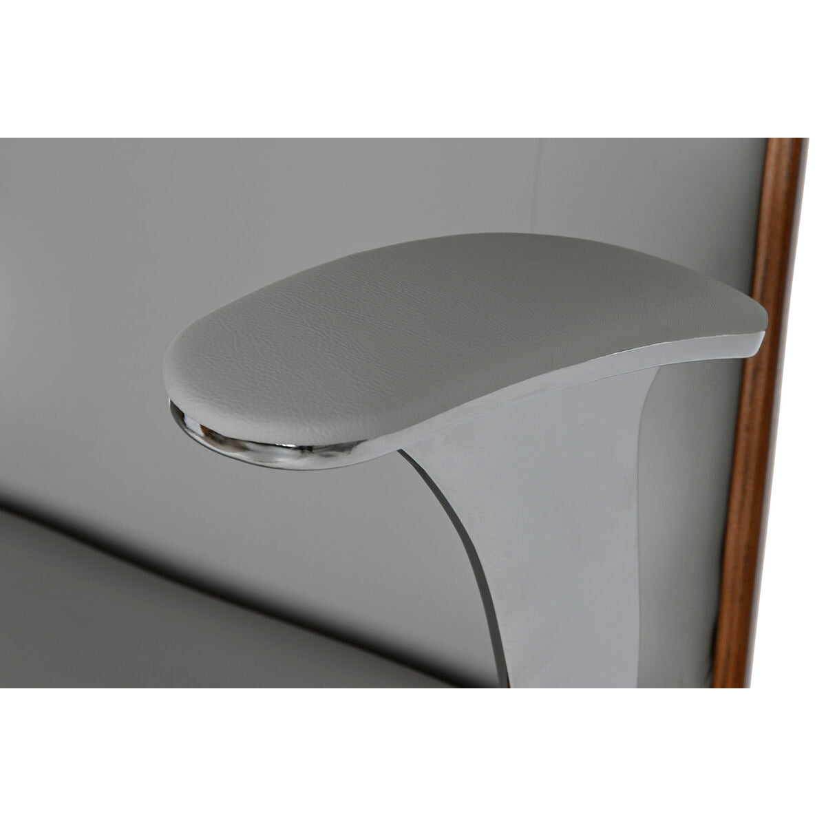 V6H305DB60F3DFEE88323D6F480B9456A7CR5163997P7