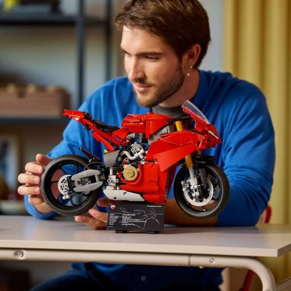 LEGO Technic Ducati Panigale V4 S 42202 - TU ULTIMO CLIC