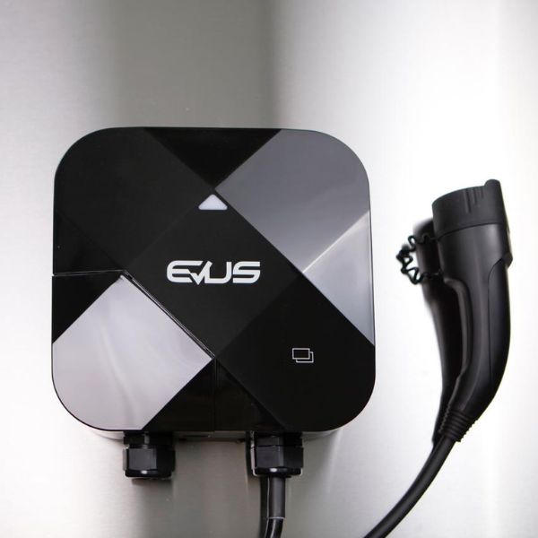 Cargadores KUBIC Smart EV | 7.4kW Monofásico y 22kW Trifásico | Carga Solar | WiFi 4G | App Control Solac