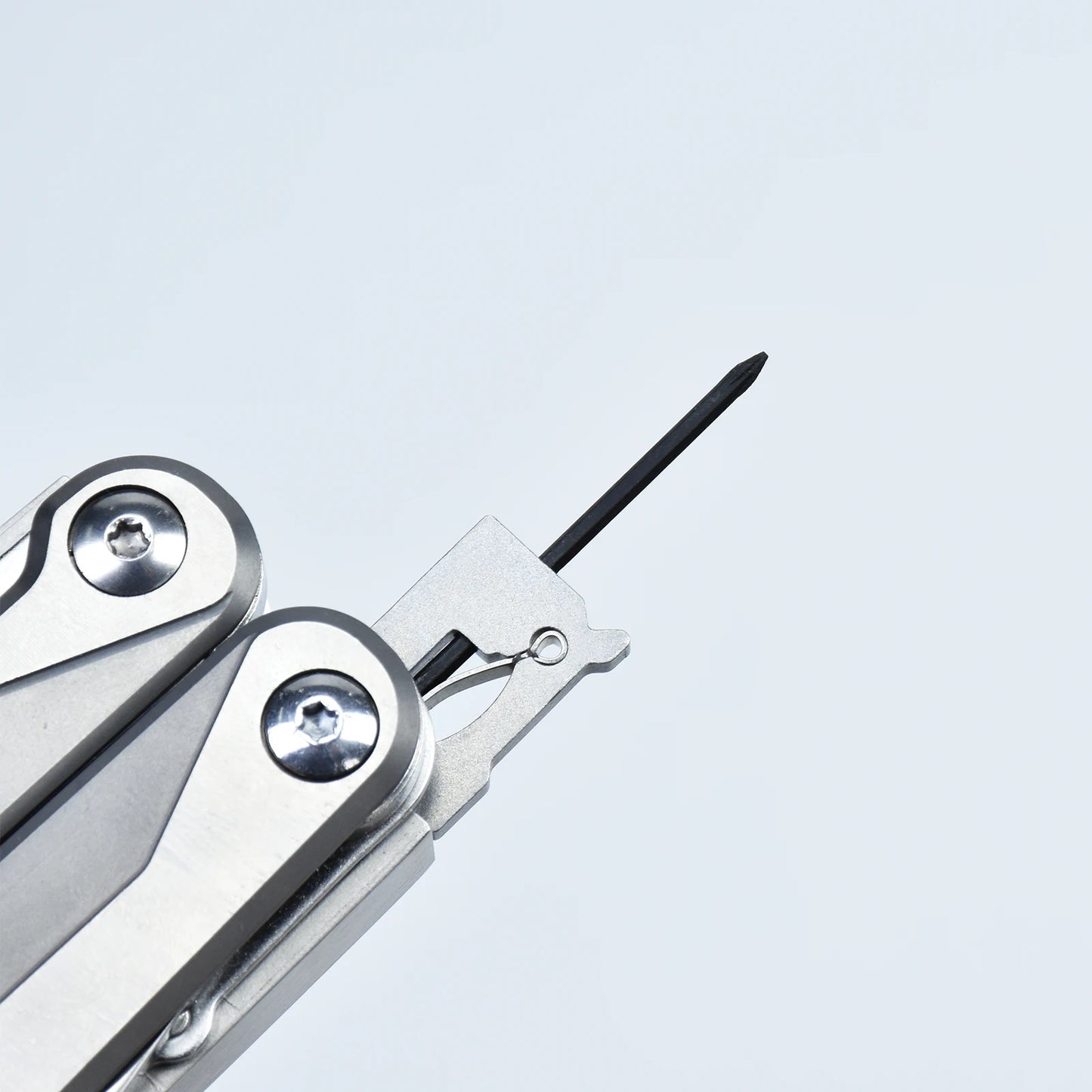 Multiherramienta Daicamping DL7 - Mango Titanio con Cuchillo, Tijeras y Alicates - TU ULTIMO CLIC