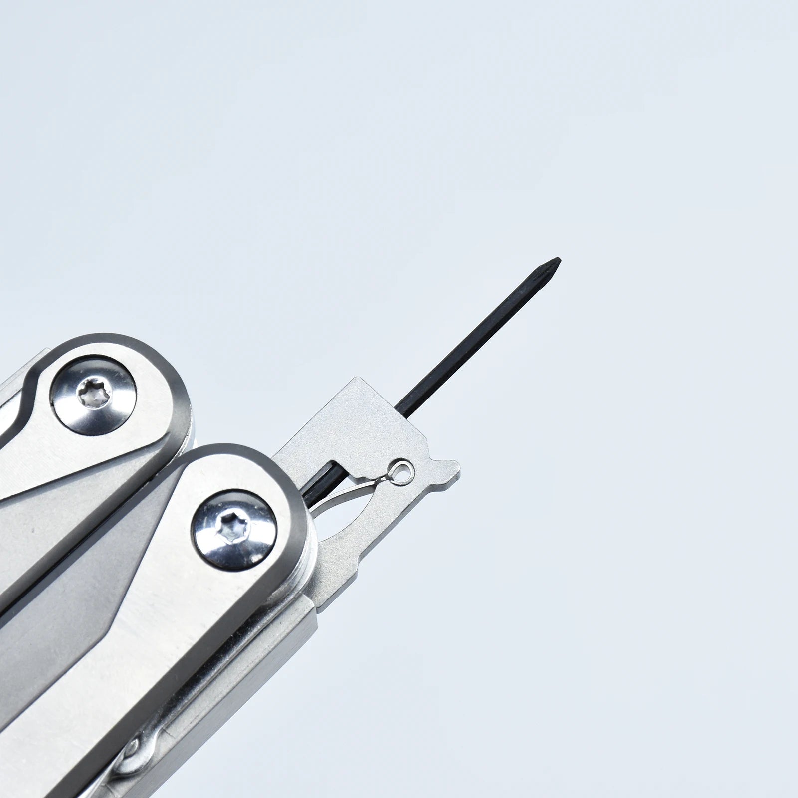 Multiherramienta Daicamping DL7 - Mango Titanio con Cuchillo, Tijeras y Alicates - TU ULTIMO CLIC